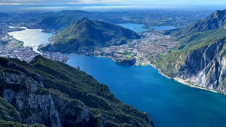 Al Piccolo Pontile - Como Lake Mandello del Lario Italy